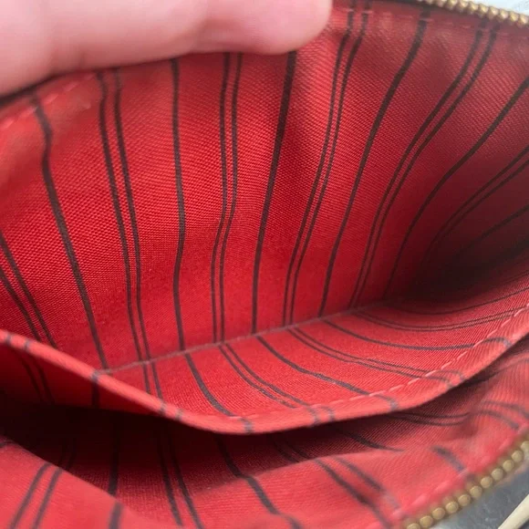 ❌❌❌SOLD❌❌❌Louis Vuitton Neverfull pouch - Picture 9 of 16